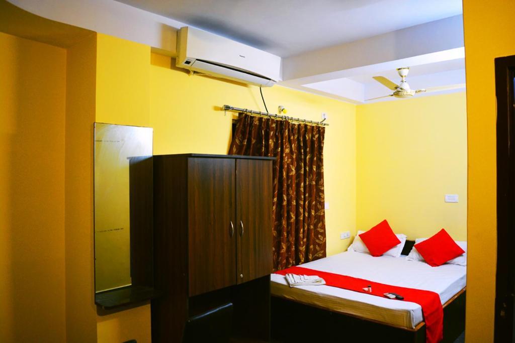 Skyline Lodge Siliguri Bagian luar foto