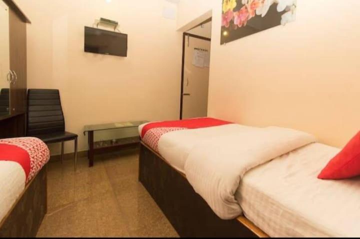 Skyline Lodge Siliguri Bagian luar foto