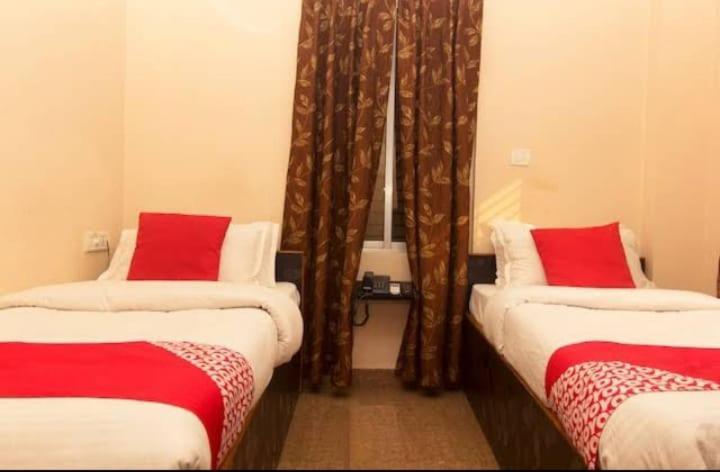Skyline Lodge Siliguri Bagian luar foto